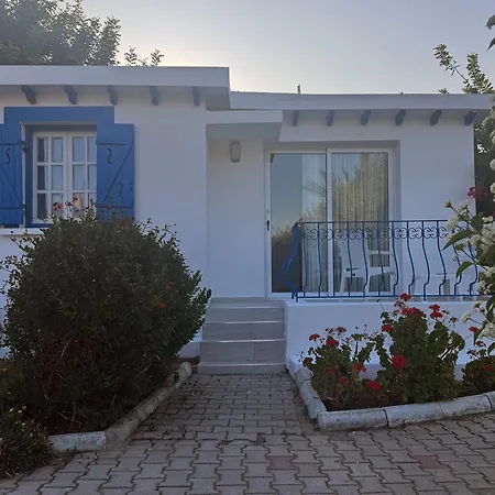 Hotel Santoria Village Kyrenia (Northern Cyprus)